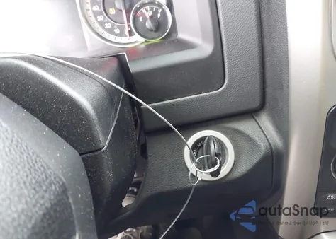 2018 Ram 1500 Big Horn 4X4 5'7 Box z USA, uszkodzony, nr VIN 3C6RR7LT2JG265809